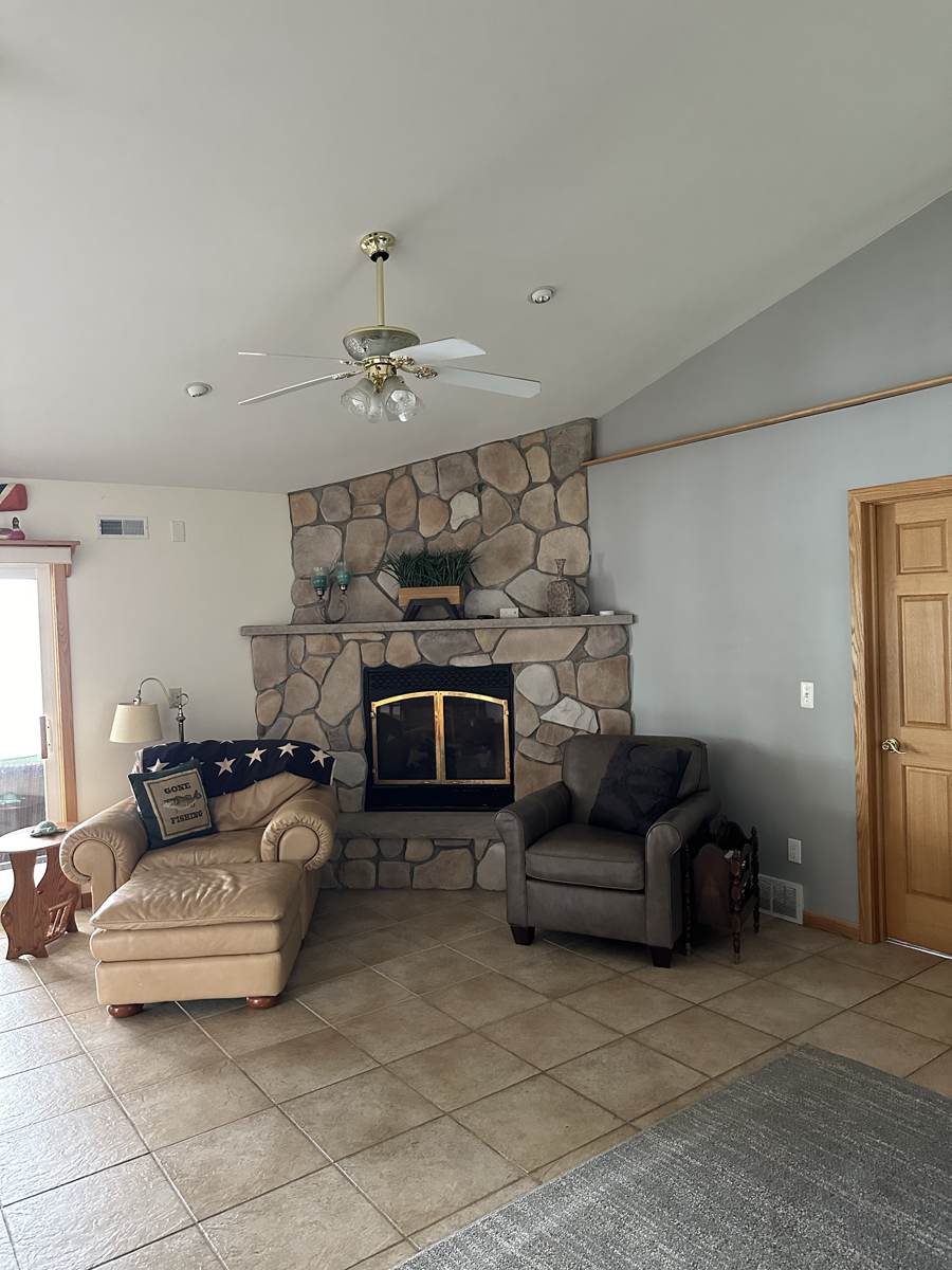Stone gas fireplace in the great room