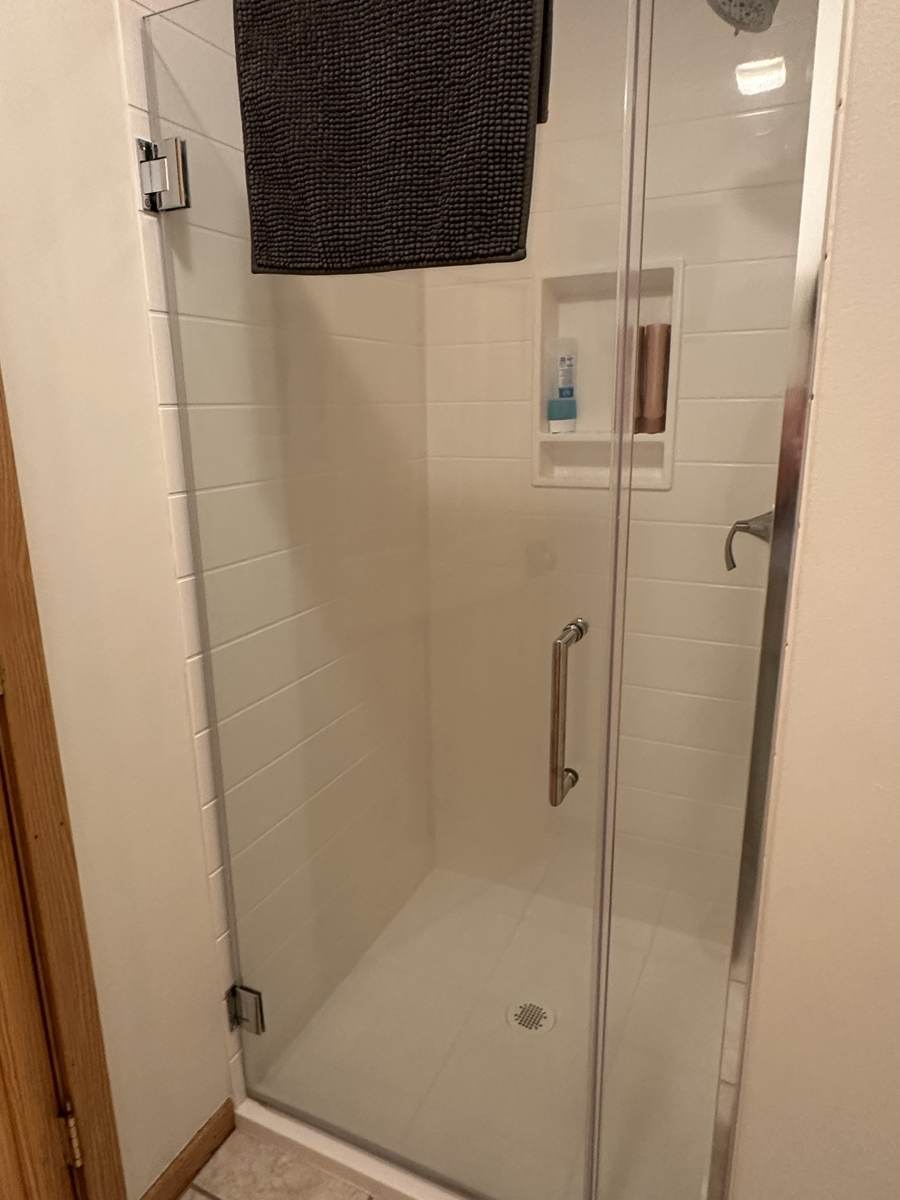 Walk-in glass shower